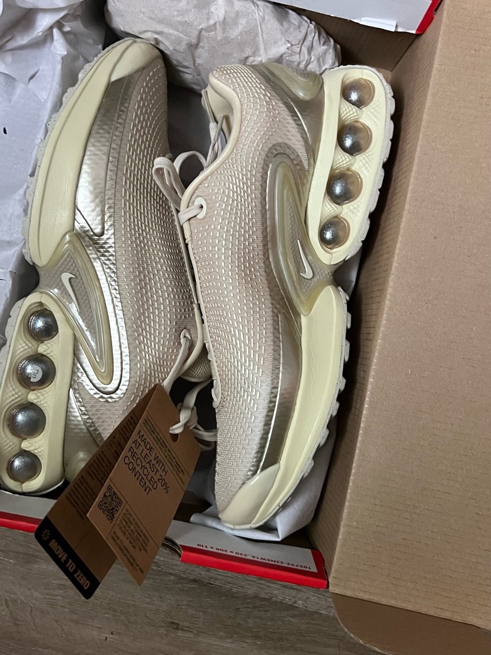 Brand new Nike Air Max Cream and Metallic Tan Running Sneakers